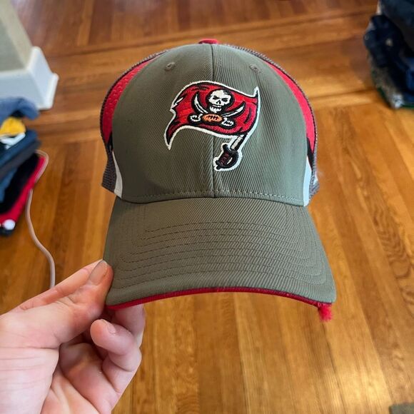 Y2K Tampa Bay Bucs hat - Picture 1 of 5